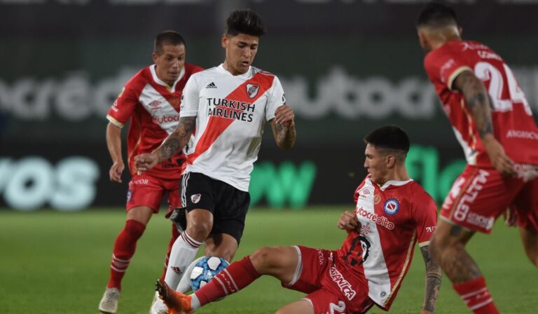 Argentinos Juniors vs River Plate